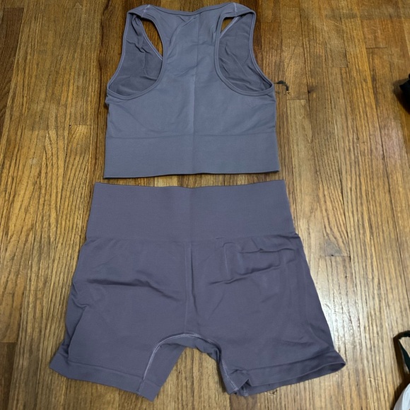 Gymshark Workout Set - Picture 3 of 3